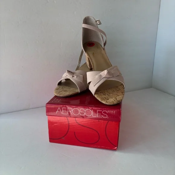 AEROSOLES Women's Faux Pink Suede Block Heeled Sandals - Picture 2 of 5